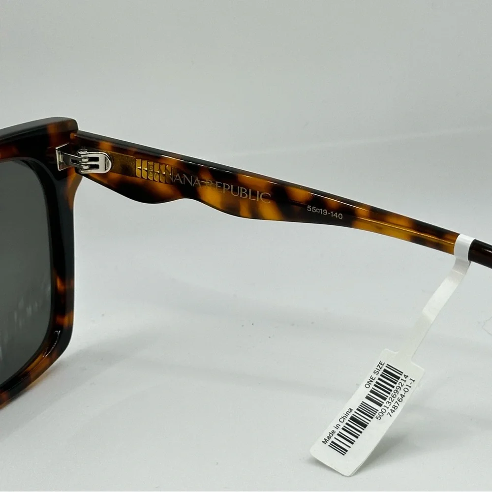 Banana Republic Sunglasses Women’s Brown Tortoise Oversized NWT